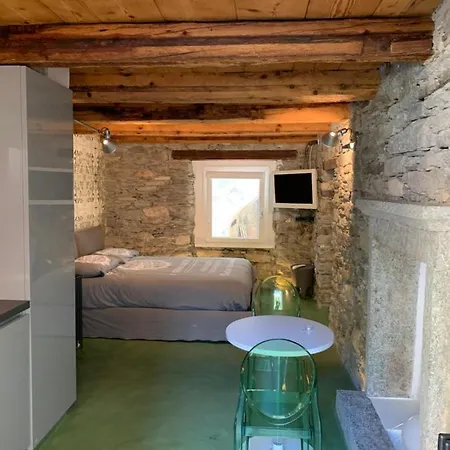 Casa Della Nonna Anni 2000 דירה
